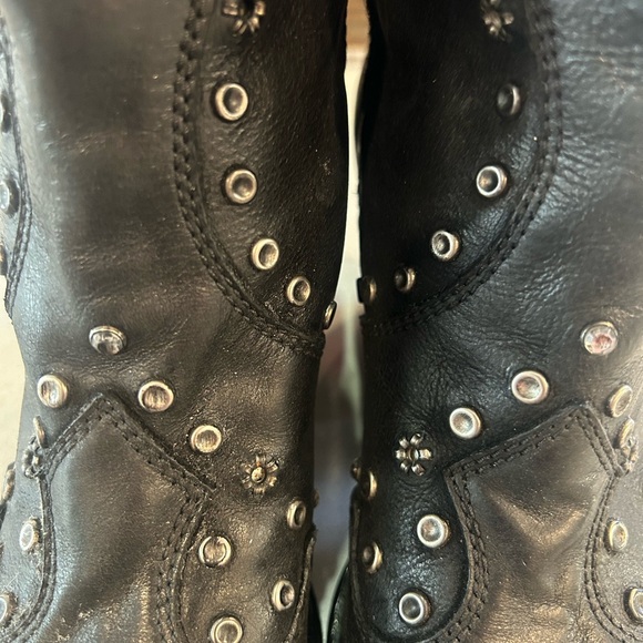 Vince Camuto Julenda Studded Western Boots Size 8.5. Worn/very good condition - Picture 5 of 6